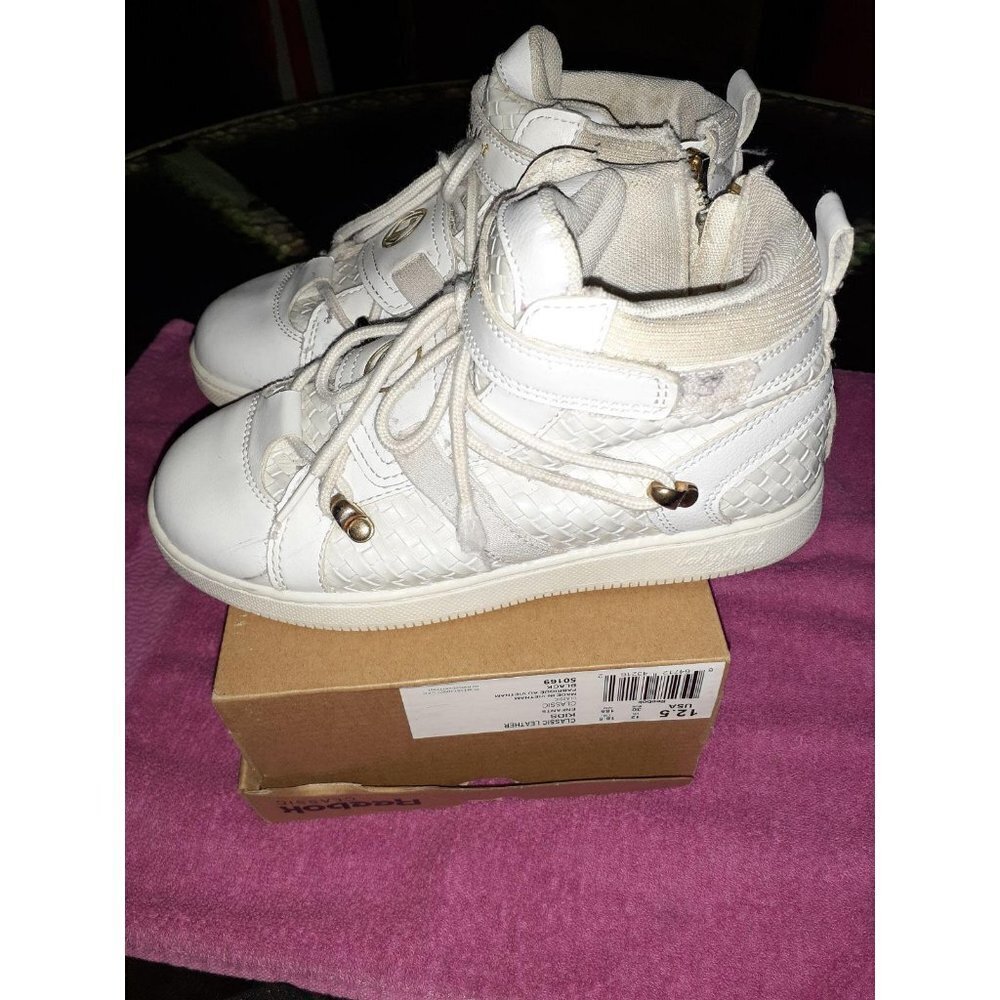 sneakers - Picture 2 of 4